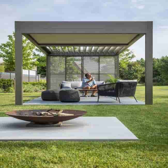 Bioclimatic Pergola in America